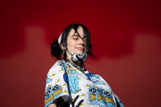 Khan gia ngat xiu trong dem nhac cua Billie Eilish anh 1