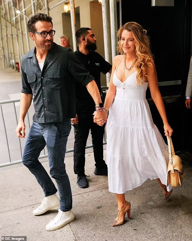 khoanh khac tinh tu cua Ryan Reynolds va Blake Lively anh 1