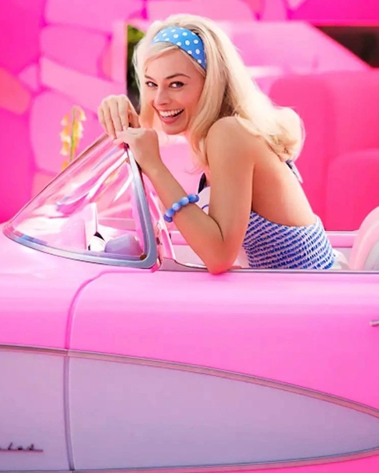 tạo hình búp bê Ken của Ryan Gosling ảnh 2 tao hinh bup be Ken cua Ryan Gosling anh 2