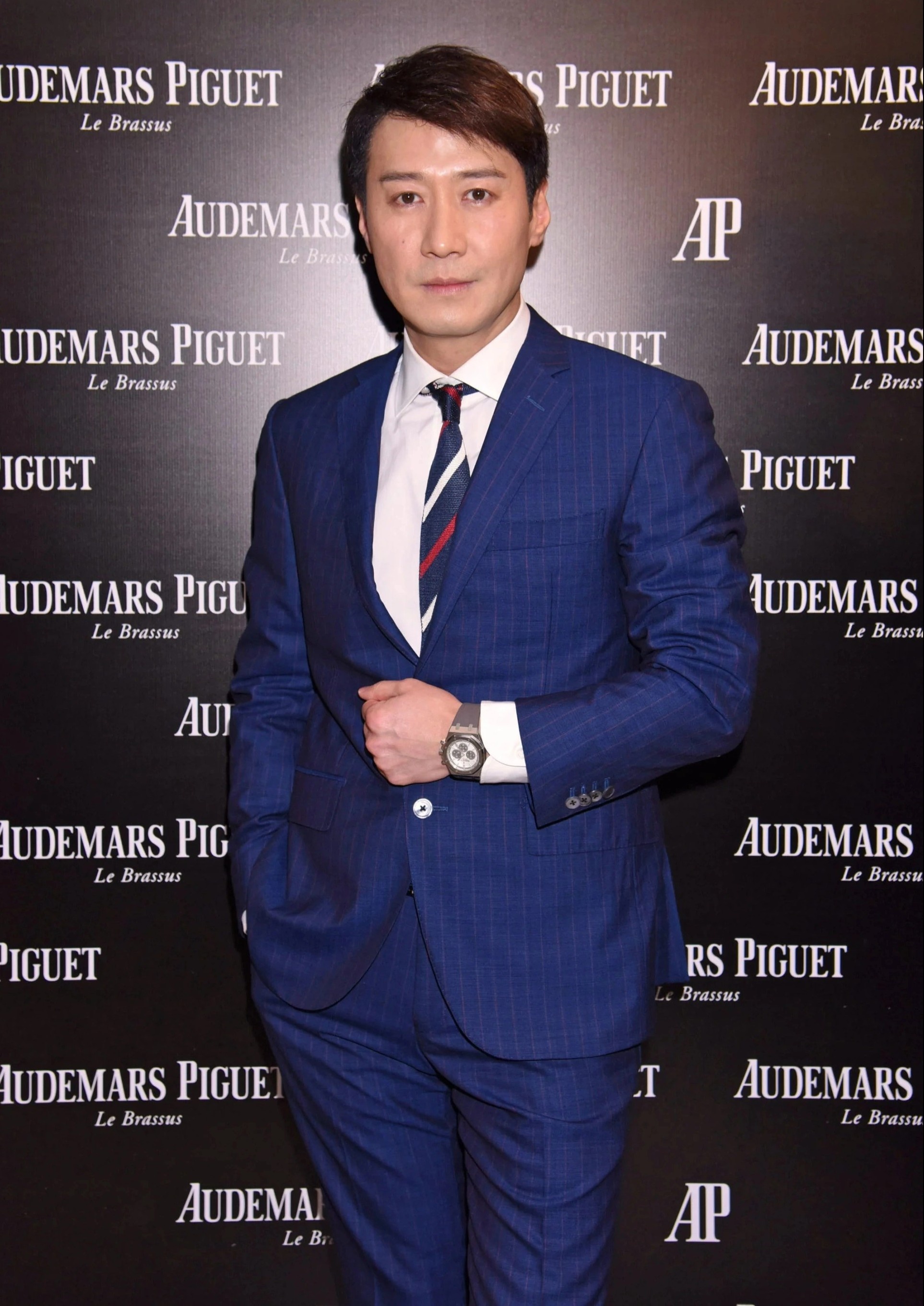 Khối tài sản của dàn sao phim 'Thần bài' ảnh 5 Khoi tai san cua dan sao phim 'Than bai' anh 5