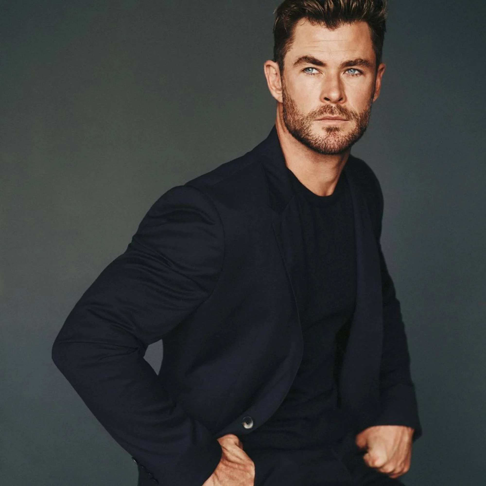 Ngoi sao giau nhat trong loat phim ve Than Sam anh 5