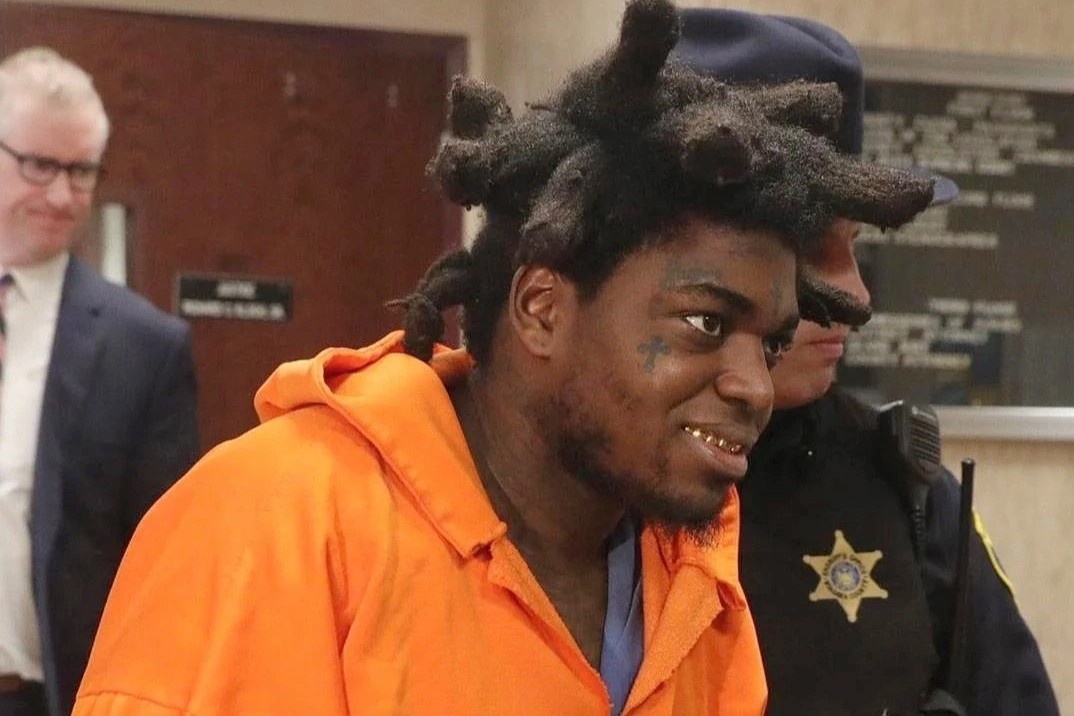 Rapper tung duoc ong Trump an xa tiep tuc bi bat hinh anh