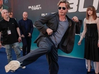 Brad Pitt tai tham do hinh anh