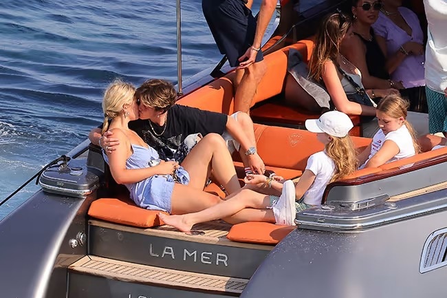 Brooklyn Beckham giua luc bi cat hop dong trieu USD anh 2