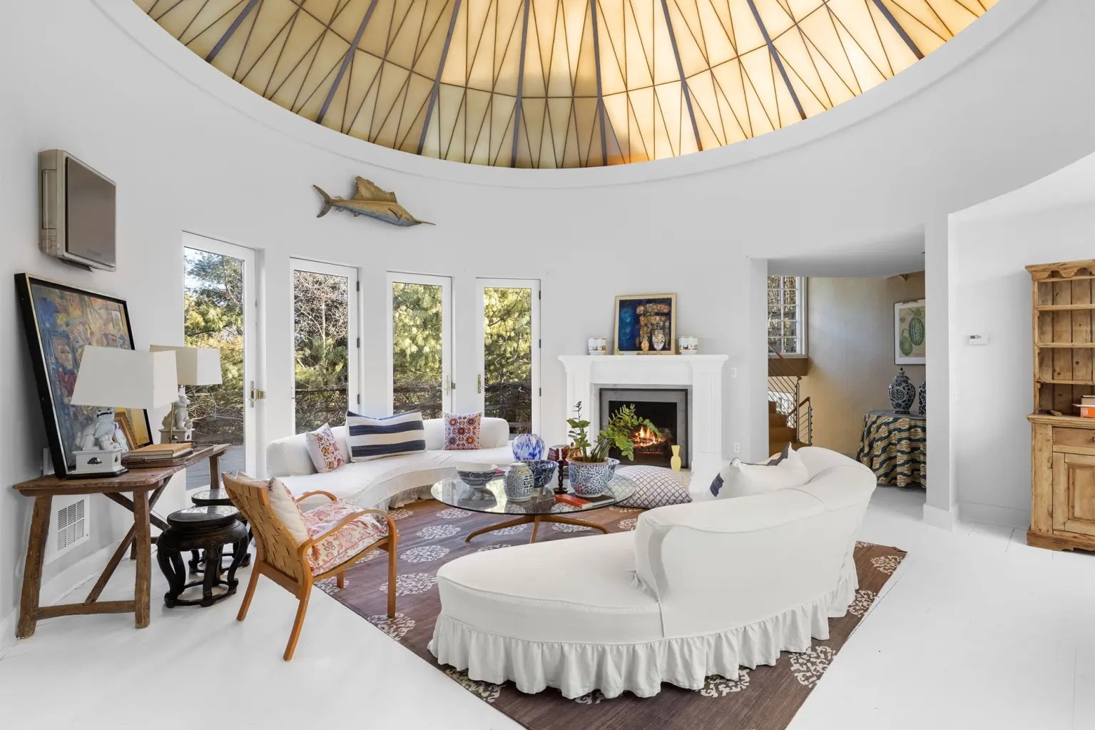 Ben trong biet thu xa xi duoc long sao hang A anh 2