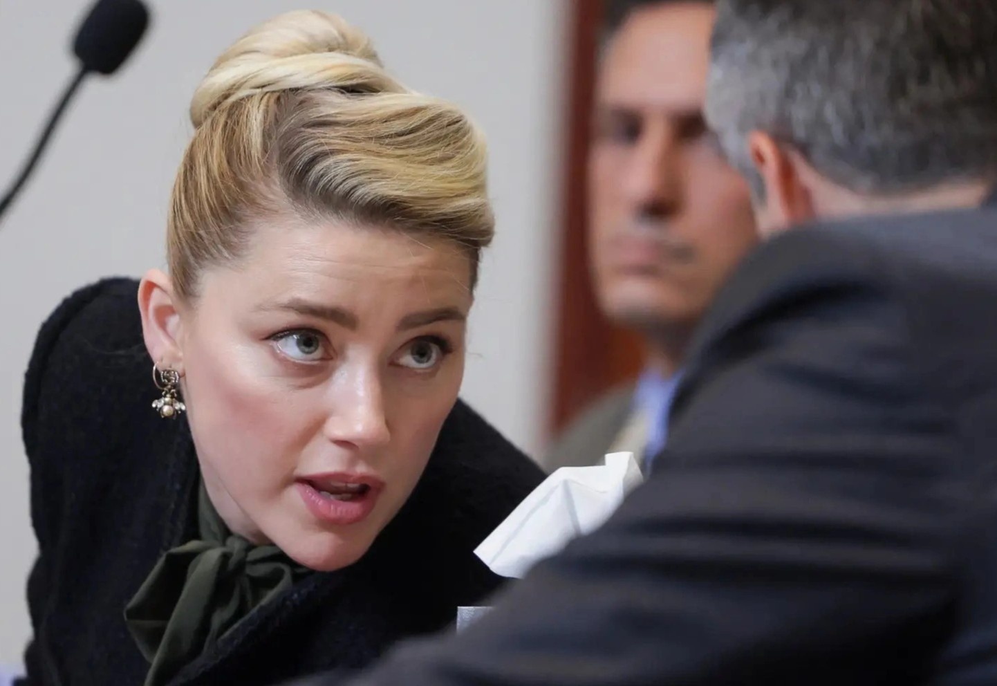 Amber Heard khong can tien cua Depp hinh anh