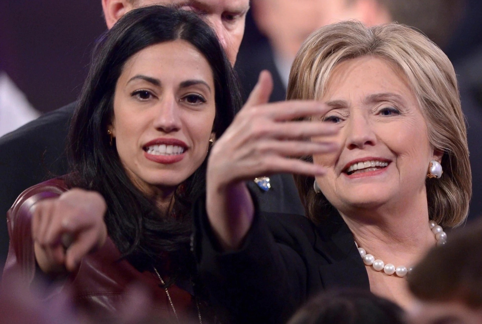 Ba Hillary Clinton vui khi con gai nuoi yeu Bradley Cooper hinh anh