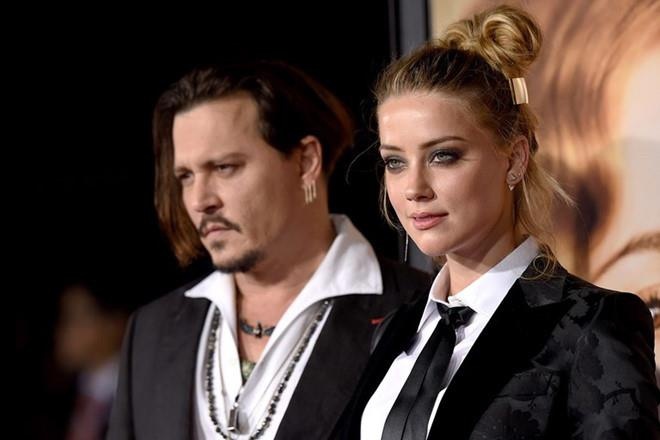 Amber Heard lai bi chi trich la ‘ke dao mo’ Johnny Depp hinh anh