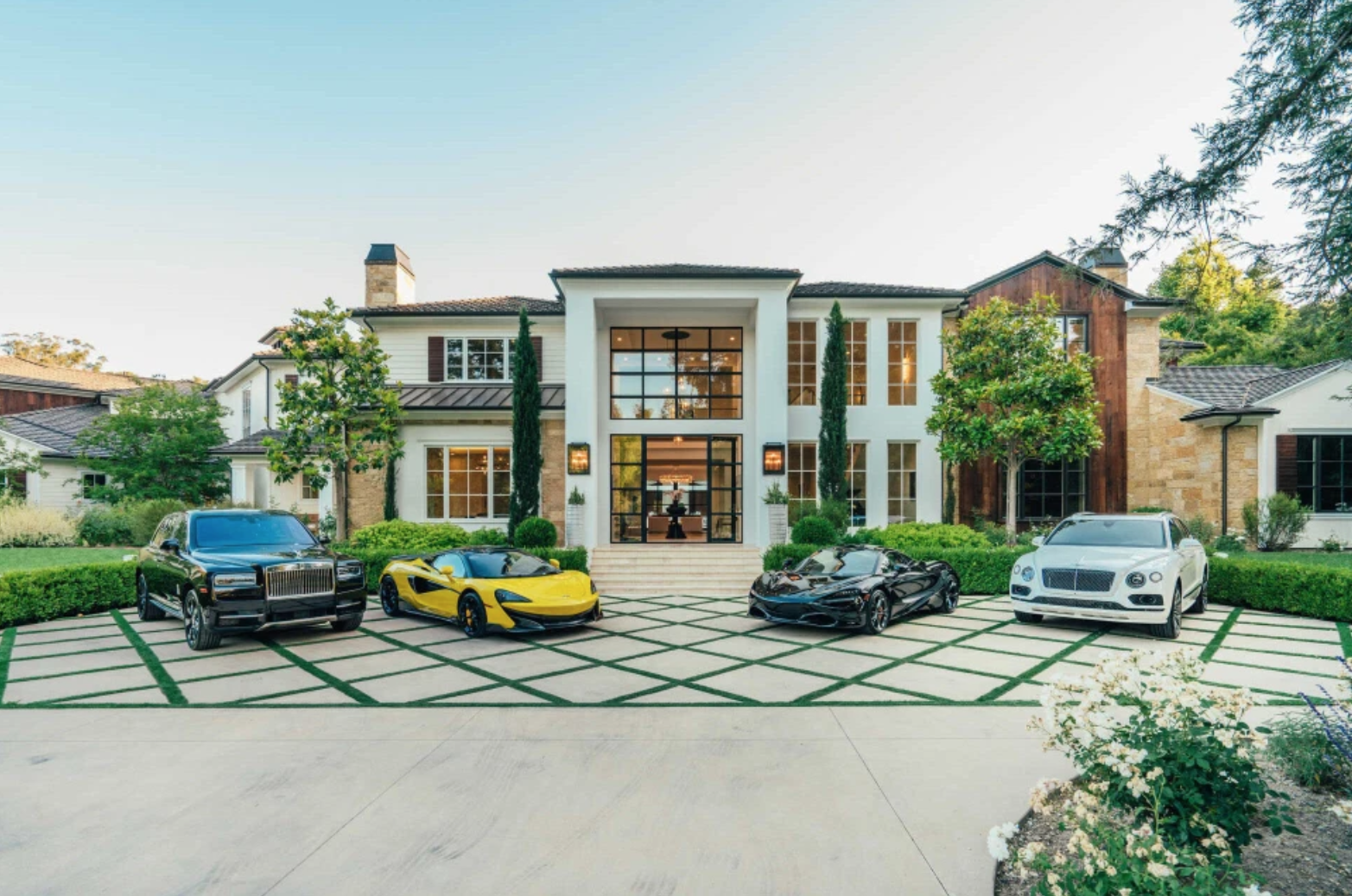 Ben trong biet thu tri gia 25 trieu USD cua The Weeknd anh 1