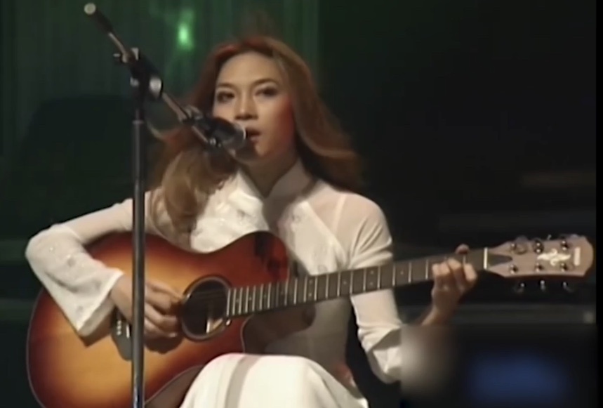 Man bieu dien de doi tai Lan song xanh hinh anh