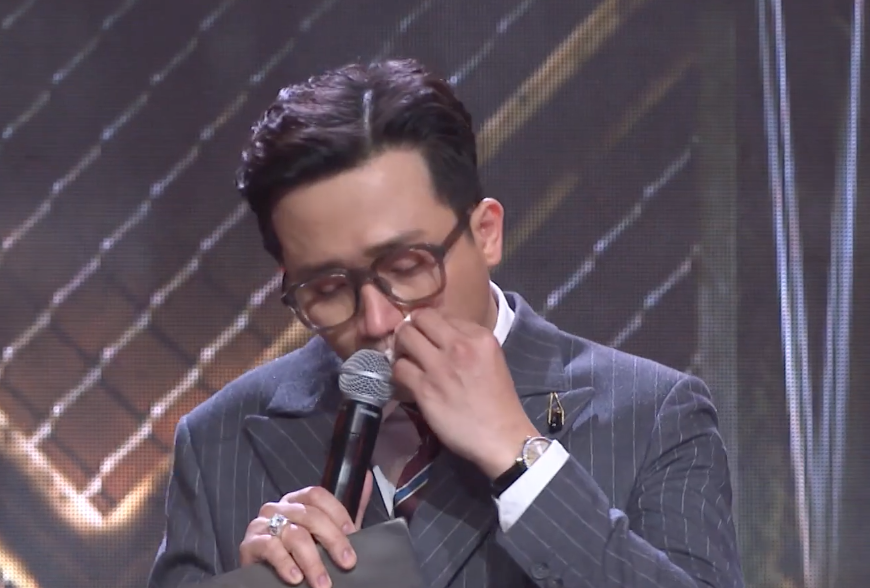 Ban rap khien Tran Thanh, Karik khoc hinh anh