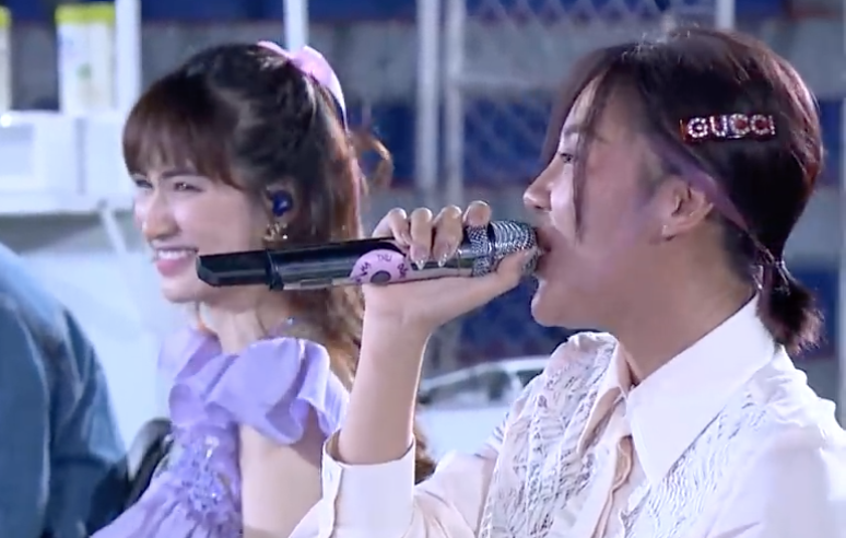 Hoa Minzy, Van Mai Huong hat nhac phim hinh anh