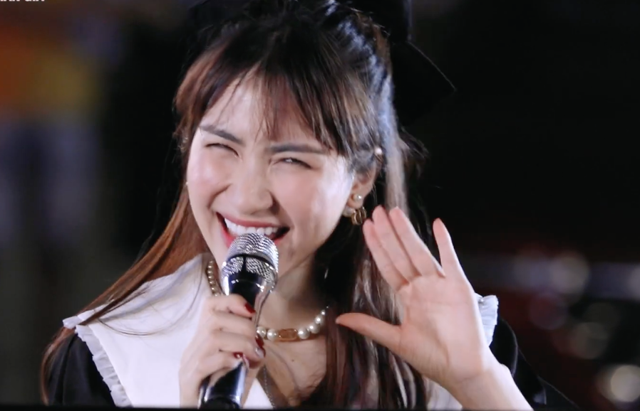 Hoa Minzy gia giong Luong Bich Huu hinh anh