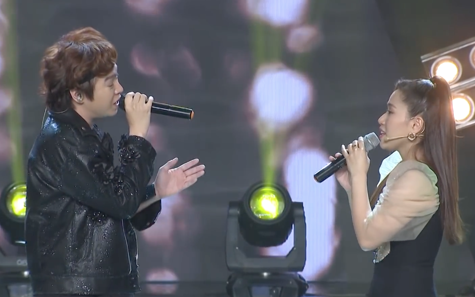 Thuy Chi hat live 'Thang tu la loi noi doi cua em' hinh anh