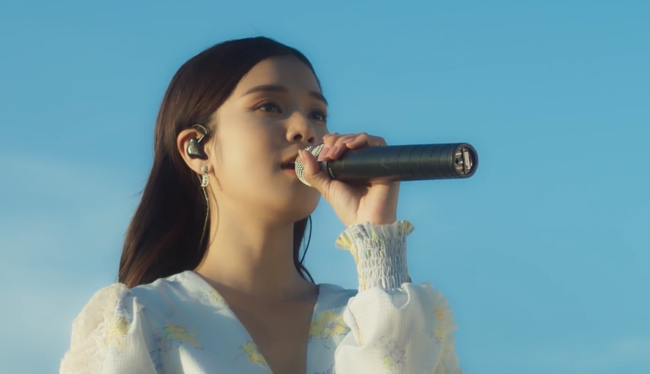 Hoang Yen Chibi hat live 'Yeu tham' hinh anh