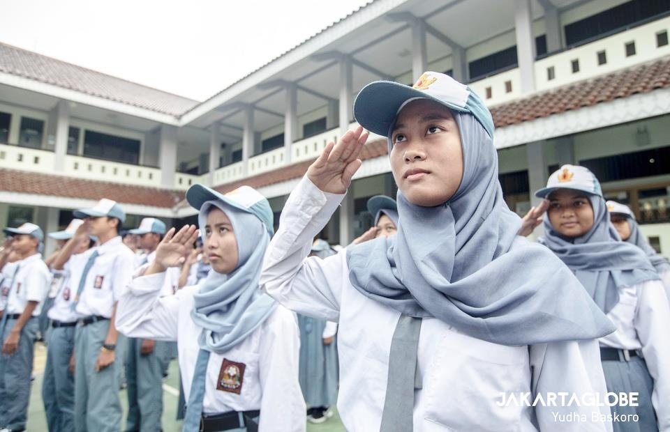 Cuoc song hoc sinh tren dao anh 1