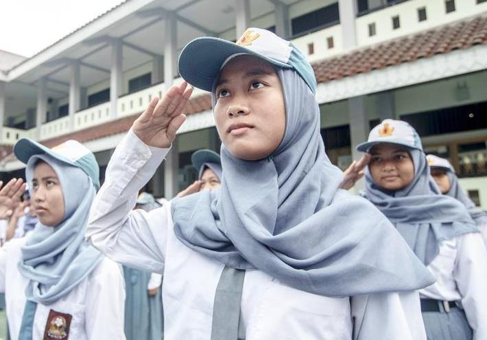 Cuoc song tai truong trung hoc duy nhat tren dao Thousand hinh anh