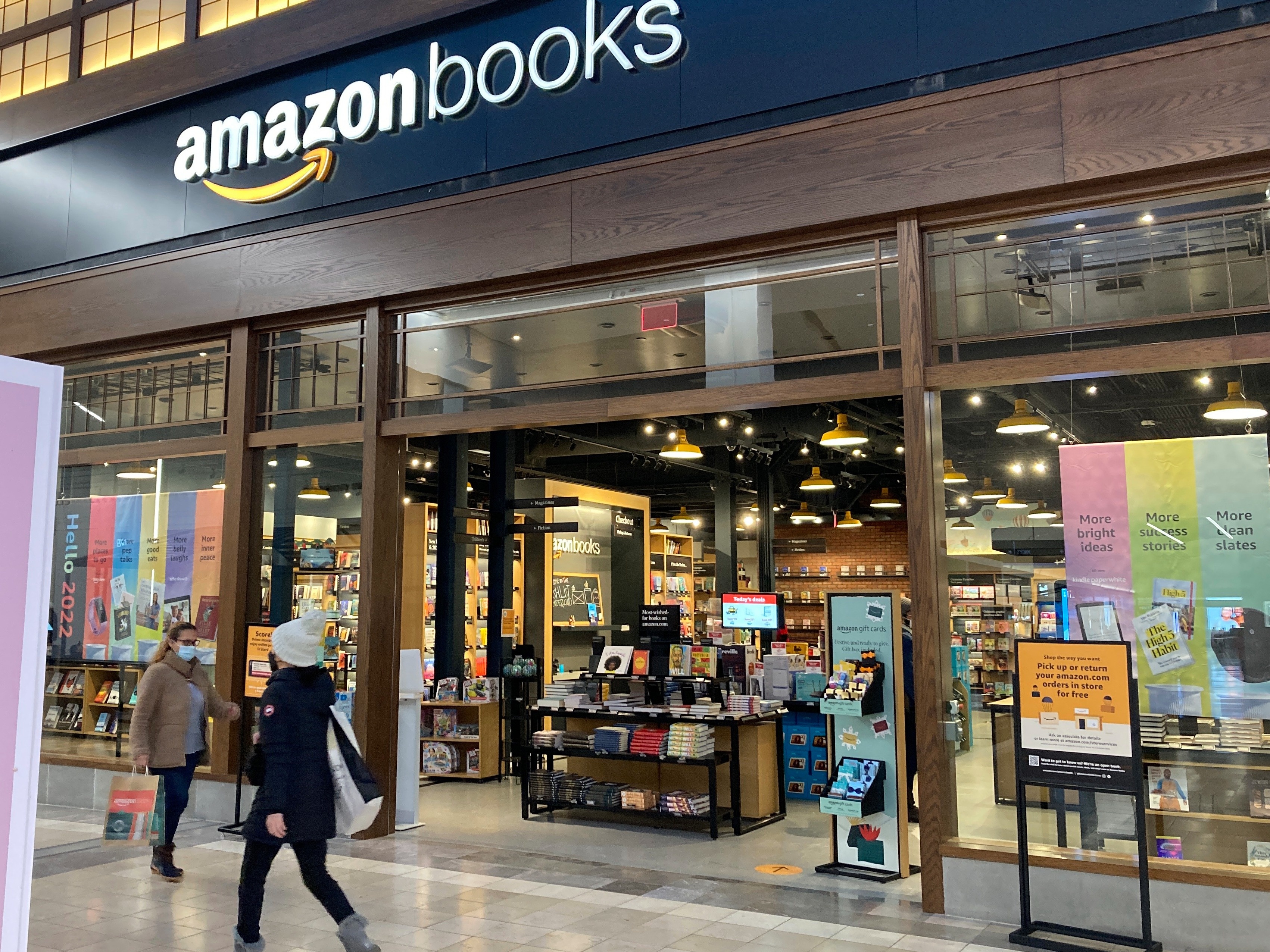 Xuat ban the gioi anh 1