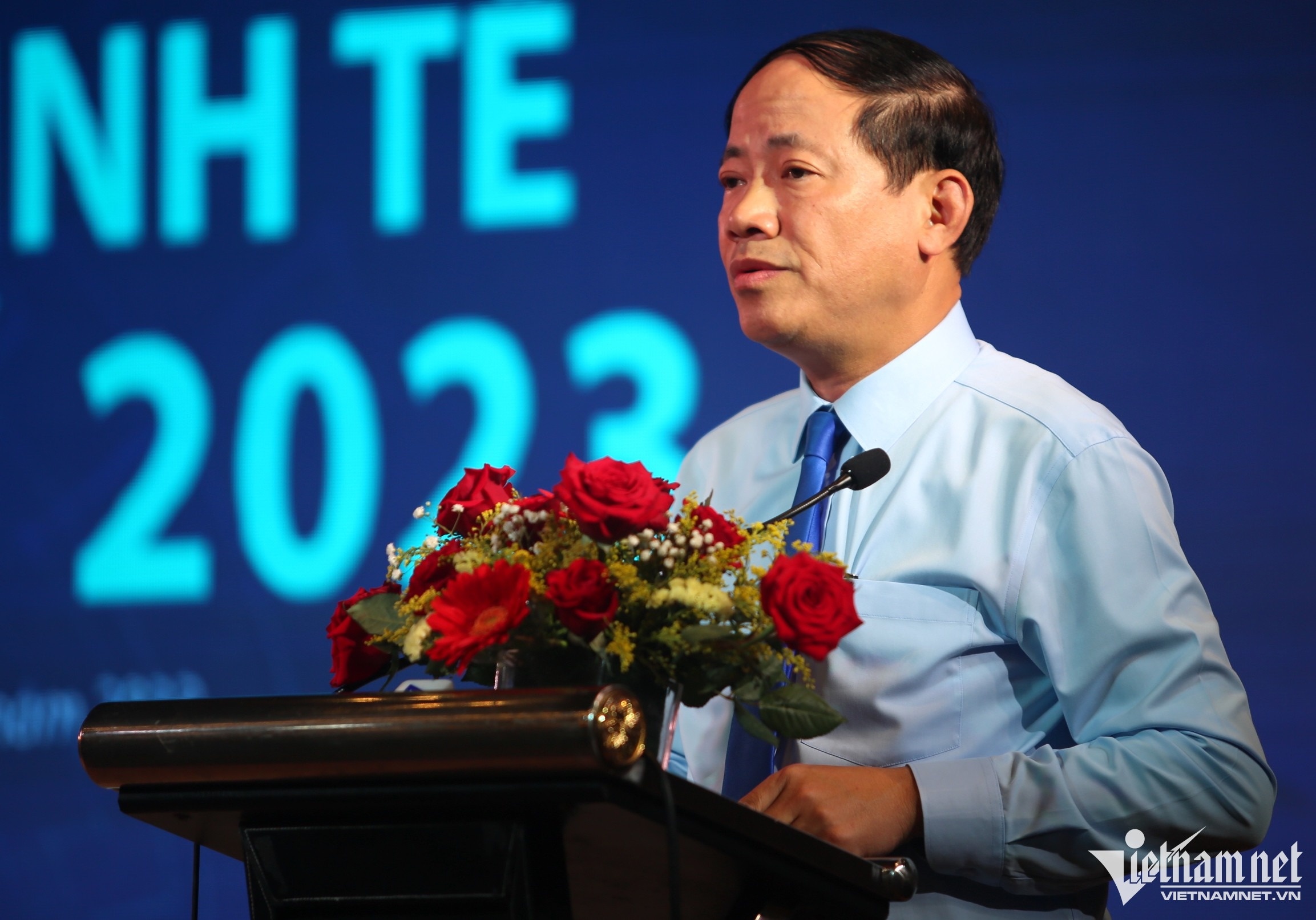 Kinh te bao chi anh 1