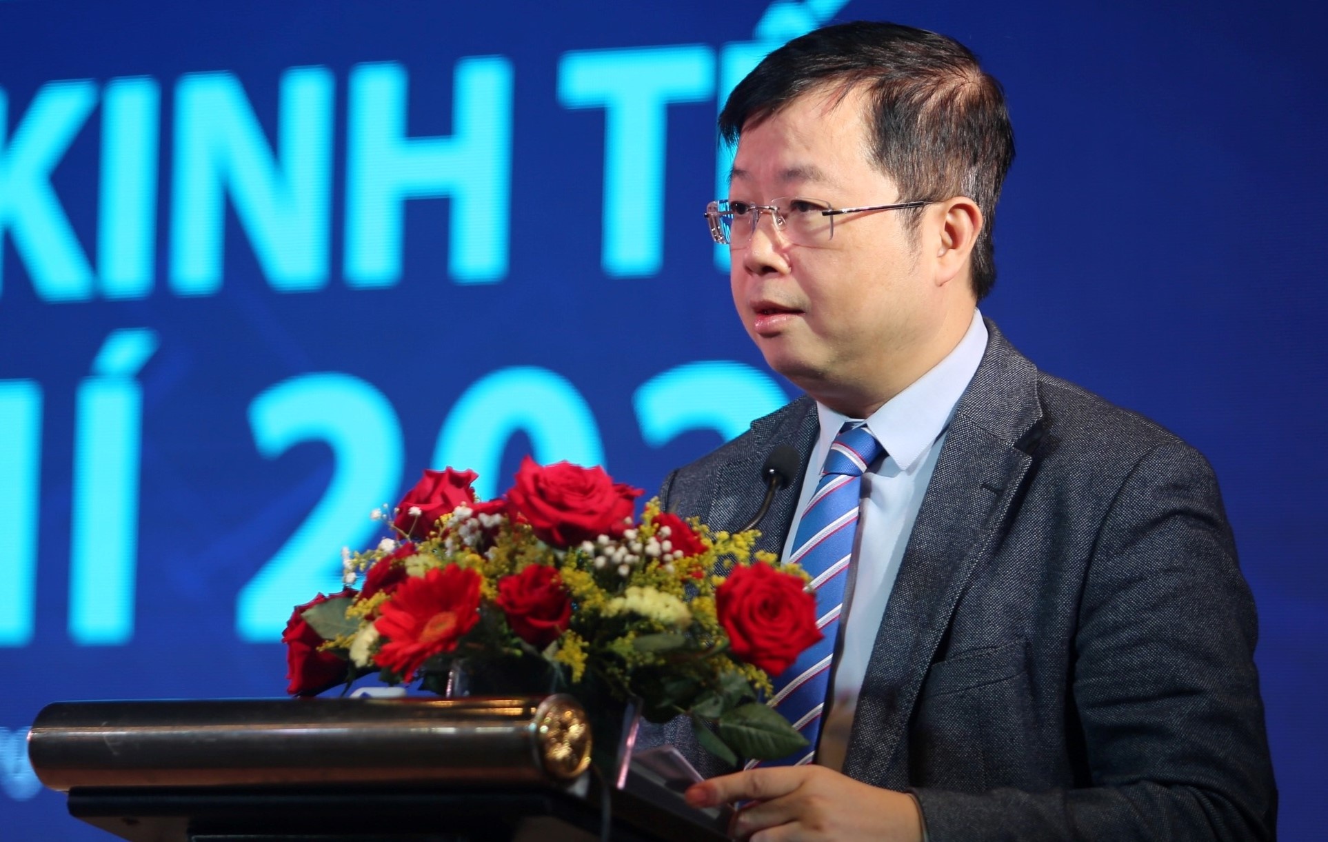 Bo TT&TT se cung thao go cac vuong mac ve kinh te bao chi hinh anh