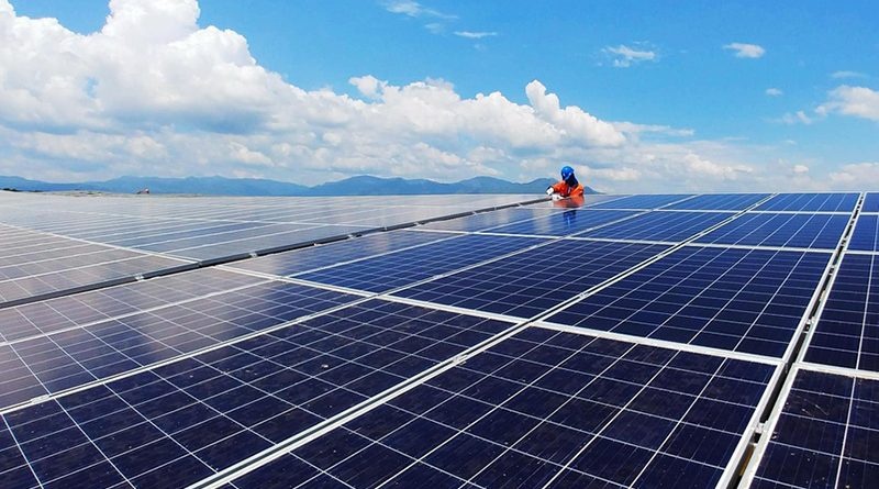 San luong dien tu thuy dien, than da, nang luong Mat Troi hinh anh