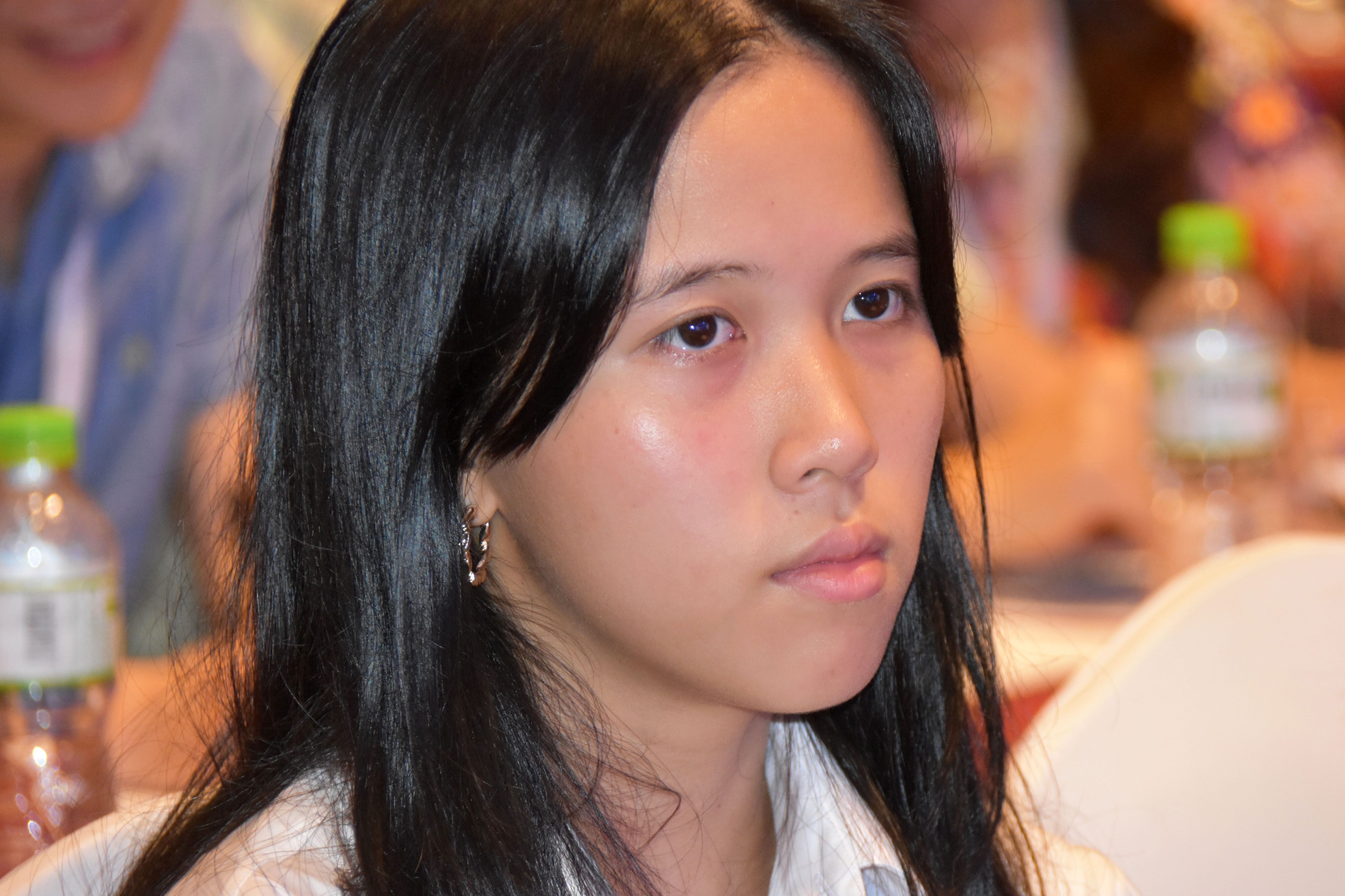 Nu sinh gianh Giai thuong Van hoc Nghe thuat hinh anh