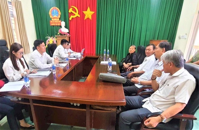 Vo chong cuu chien binh bi ket an oan kien doi boi thuong gan 29 ty hinh anh