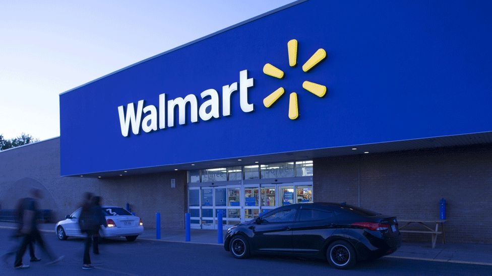 Ty phu so huu de che Walmart tung that bai the nao ? hinh anh