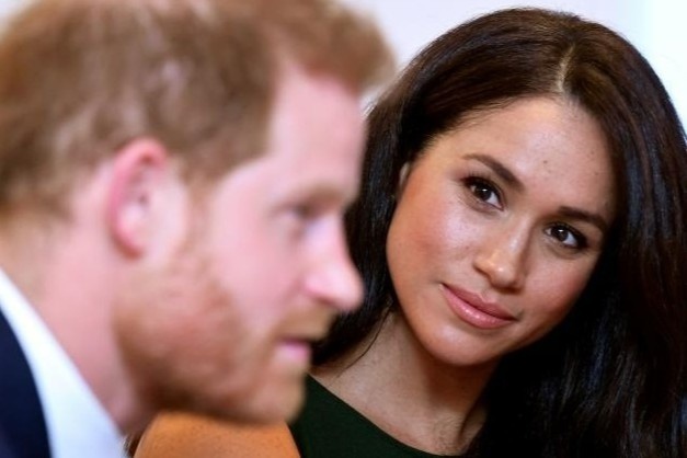 Lan dau Harry gap Meghan: 'Toi chua tung thay ai dep nhu vay' hinh anh