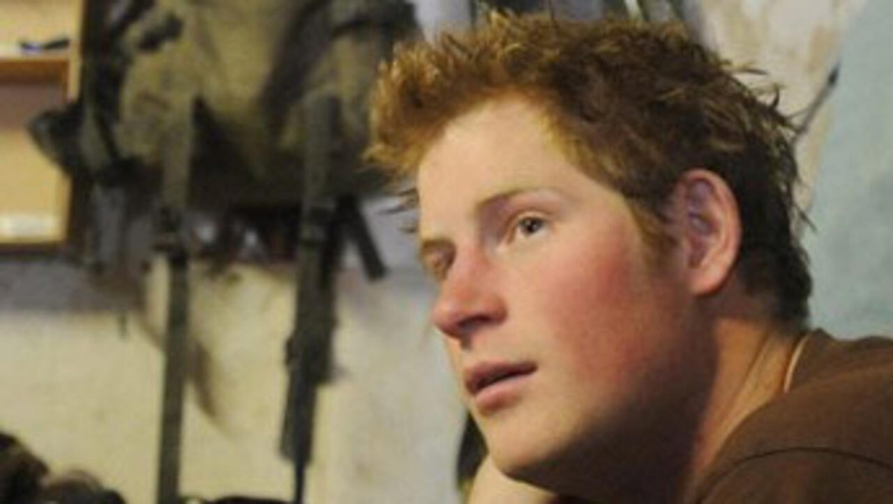 Ruou, can va cam xuc cua Hoang tu Harry sau lan dau gap Meghan hinh anh