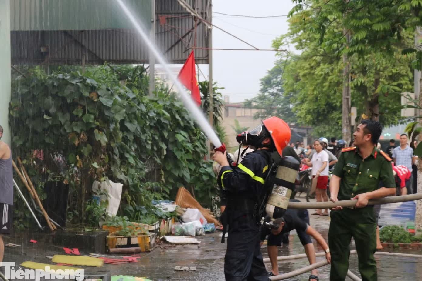 nha hang Cua Song,  Chu Cua Song,  Nhan vien Cua Song,  Ke toan Cua Song,  Cua hang Cua Song,  doi tuong chem nguoi,  phong hoa nha hang anh 4