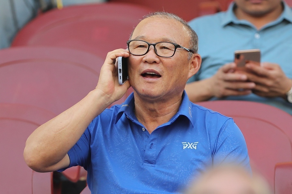 Vi sao doi tuyen Viet Nam lien tuc doi HLV? hinh anh