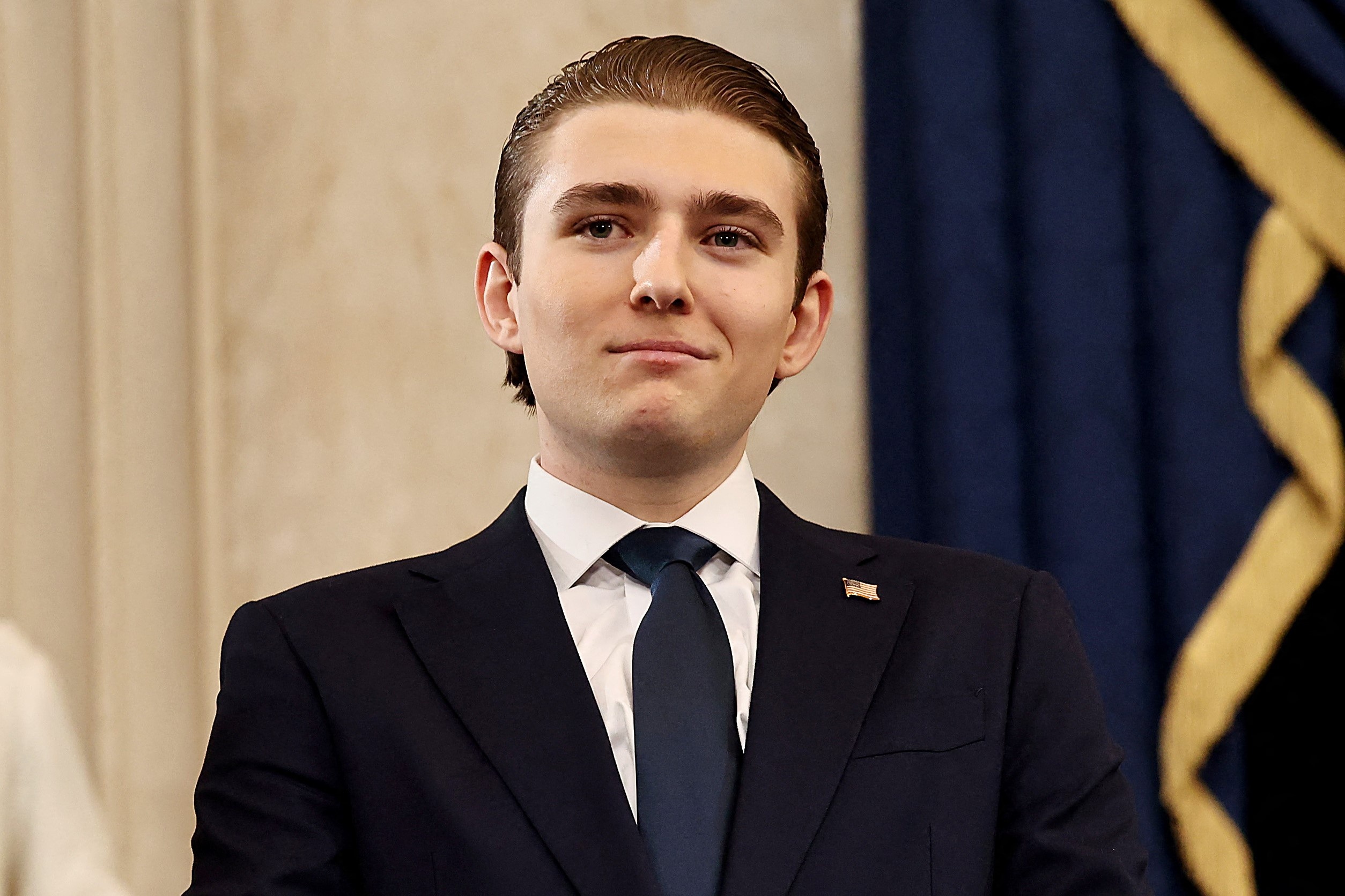 Khong nhan ra Barron Trump sau 8 nam hinh anh
