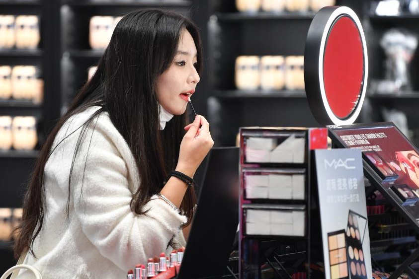 Van cuoc o Trung Quoc khien ga khong lo my pham My mat 100 ty USD hinh anh