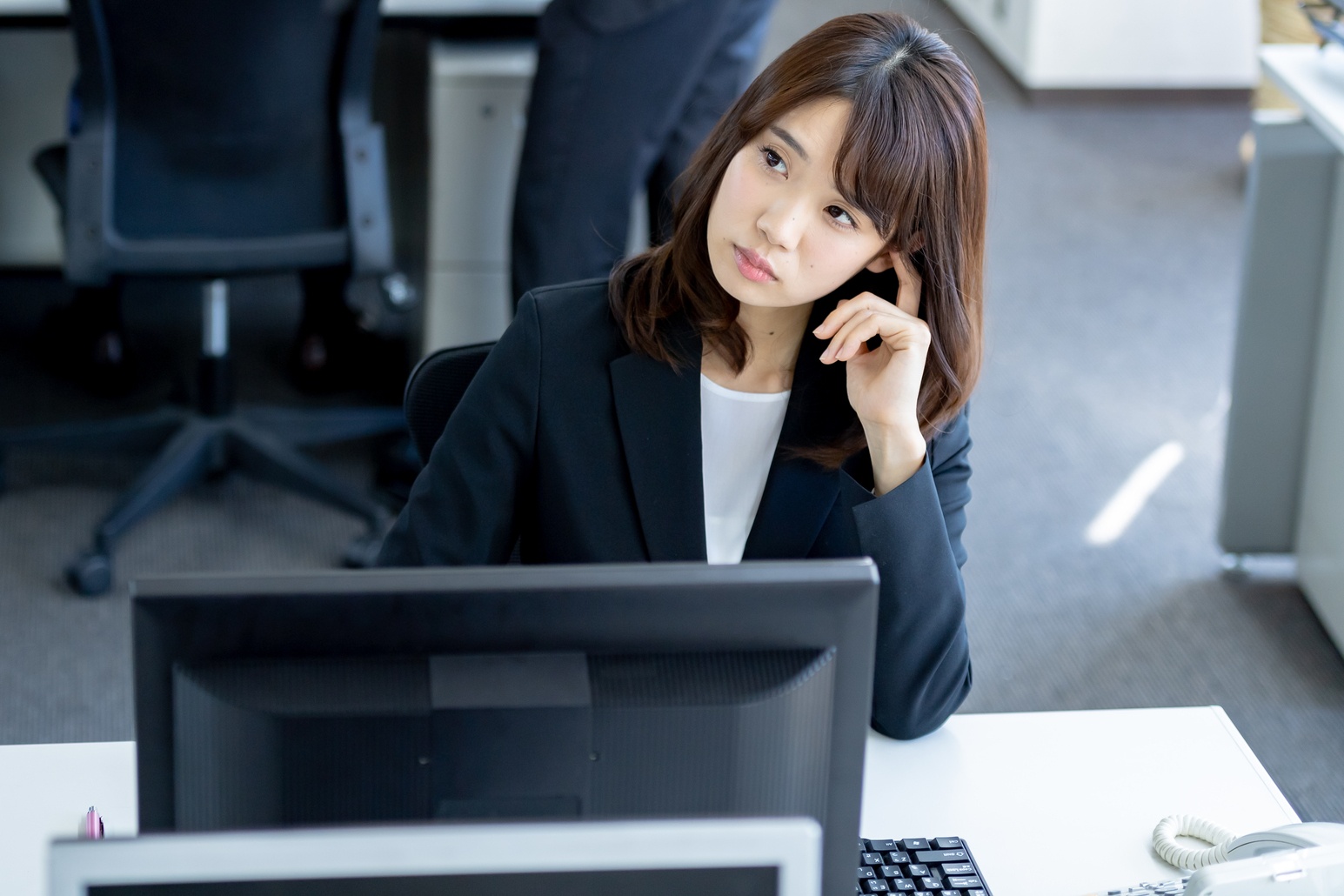 lao dong Nhat Ban,  nhan vien Nhat,  nhay viec,  dich chuyen lao dong,  chuyen viec,  Recruit Agent,  chinh phu Nhat,  Nhat Ban tang luong,  thieu hut lao dong anh 1