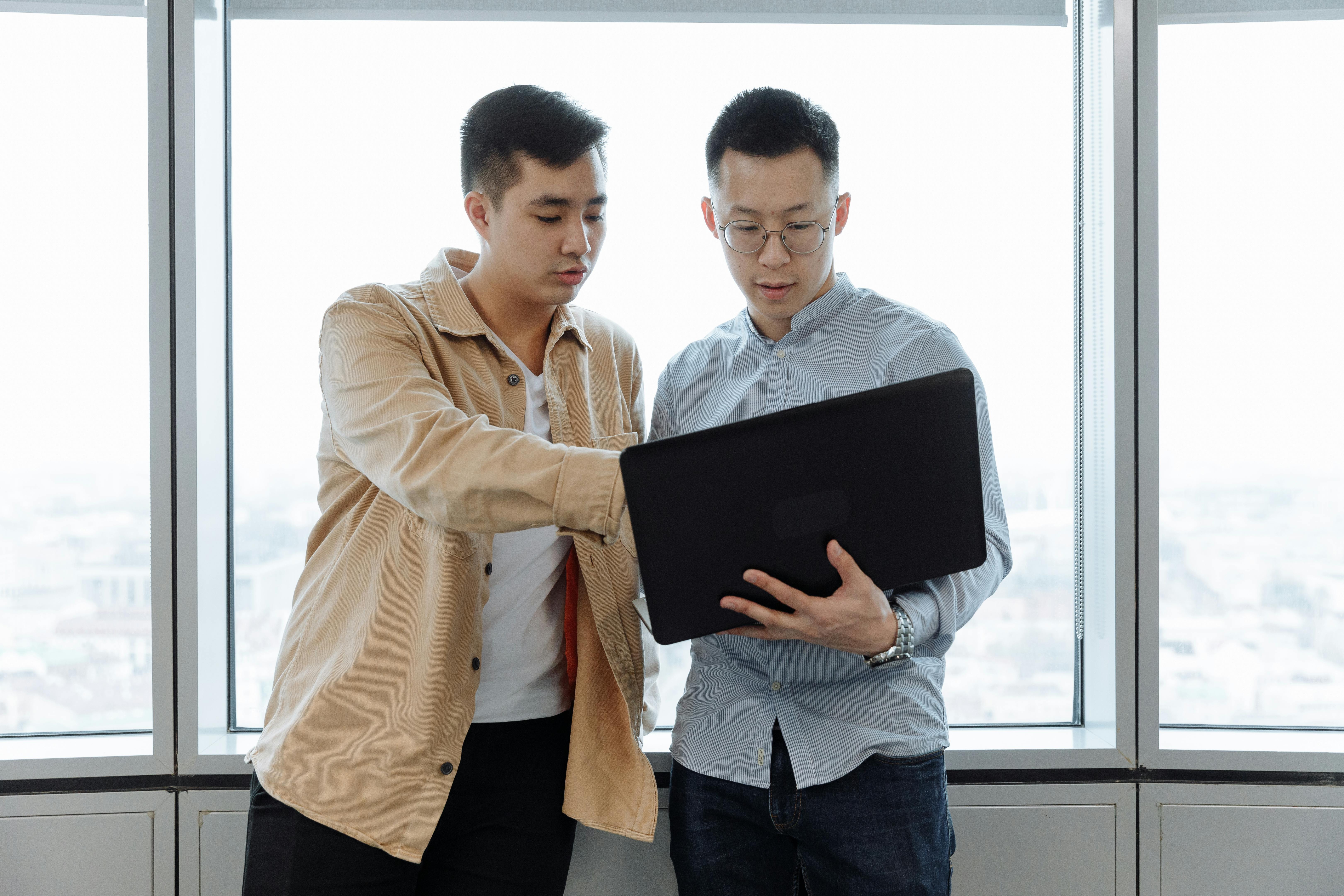 LinkedIn,  khoe thành tích,  áp lực thành công,  áp lực thành tích,  áp lực trang lứa,  Gen Z,  Millennials,  nhân sự Gen Z,  nền tảng tìm việc,  mạng xã hội,  Instagram ảnh 2 LinkedIn,  khoe thanh tich,  ap luc thanh cong,  ap luc thanh tich,  ap luc trang lua,  Gen Z,  Millennials,  nhan su Gen Z,  nen tang tim viec,  mang xa hoi,  Instagram anh 2