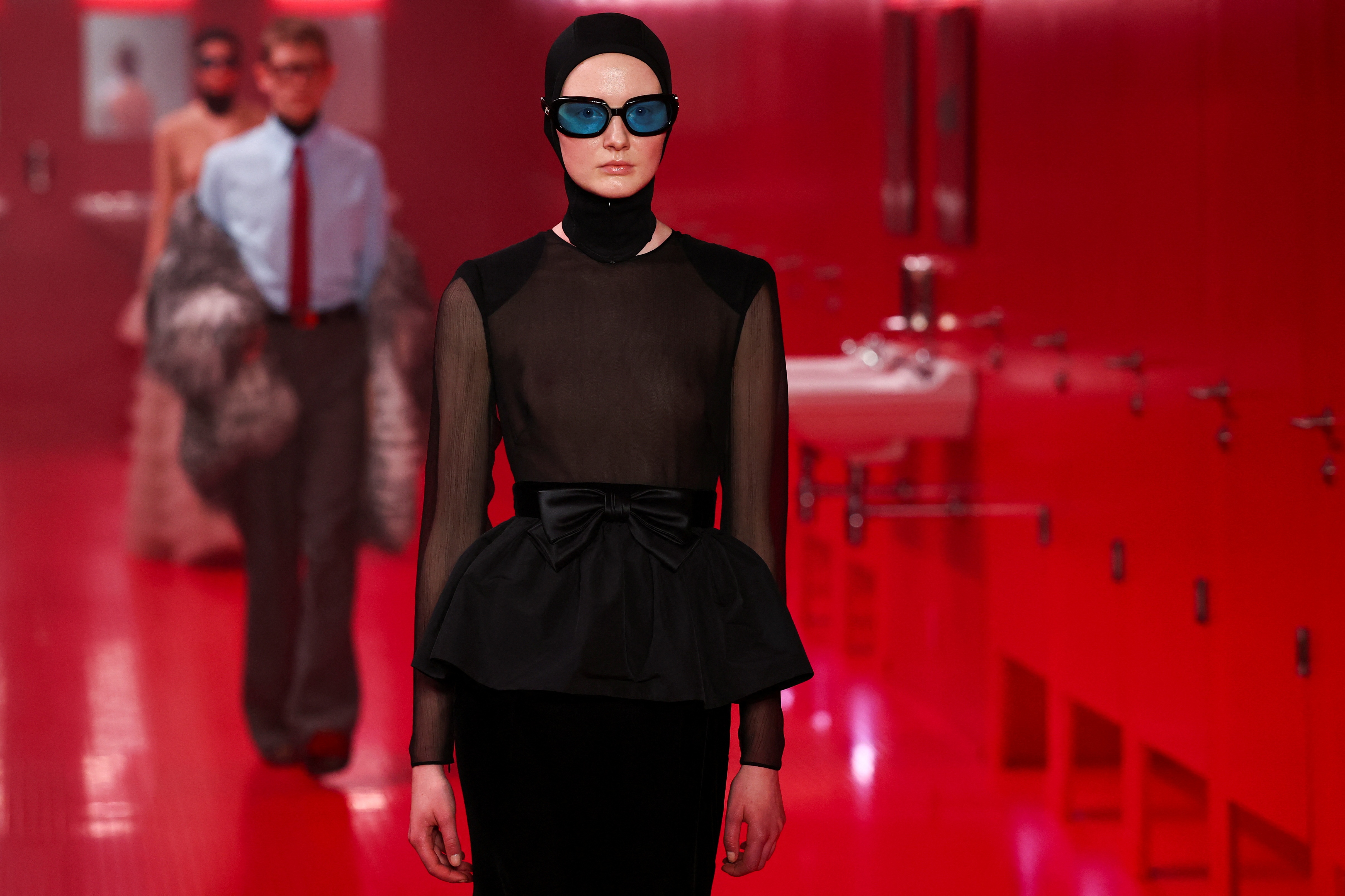 2025_03_09T165231Z_1182723268_RC2Q9DAKVSB1_RTRMADP_3_FASHION_PARIS_VALENTINO.JPG