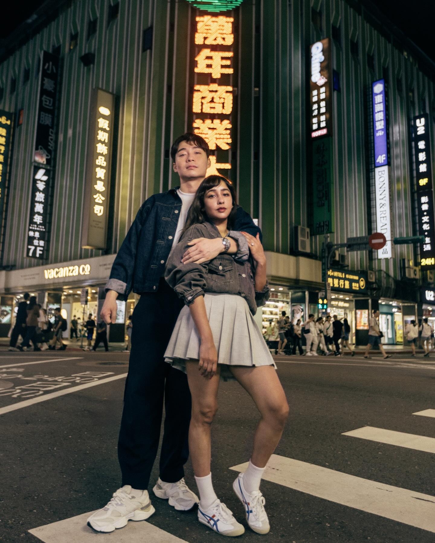 Uncle Roger,  Malaysia,  Nigel Ng,  YouTuber,  Sabrina,  Uncle Roger kết hôn,  vợ Uncle Roger,  ảnh cưới Uncle Roger,  BBC Food,  YouTuber nấu cơm,  BBC nấu cơm,   ảnh 6 Uncle Roger,  Malaysia,  Nigel Ng,  YouTuber,  Sabrina,  Uncle Roger ket hon,  vo Uncle Roger,  anh cuoi Uncle Roger,  BBC Food,  YouTuber nau com,  BBC nau com, anh 6