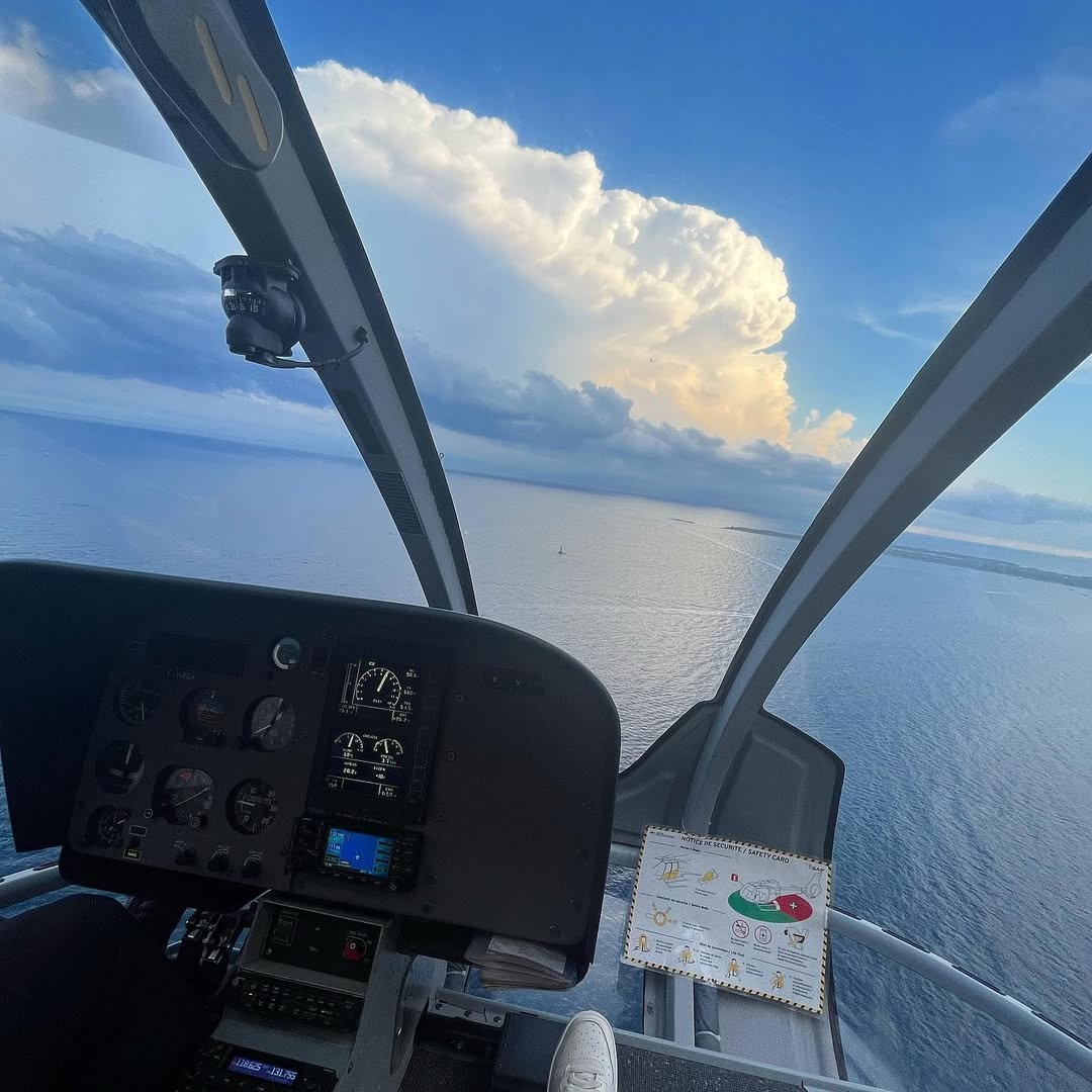 Đi làm trực thăng, nhân viên Mỹ, giới siêu giàu, giới thượng lưu, di chuyển trực thăng, Uber, Blade, dịch vụ di chuyển, đi làm bằng gì?, dân văn phòng Mỹ, ảnh 5 Di lam truc thang, nhan vien My, gioi sieu giau, gioi thuong luu, di chuyen truc thang, Uber, Blade, dich vu di chuyen, di lam bang gi?, dan van phong My, anh 5