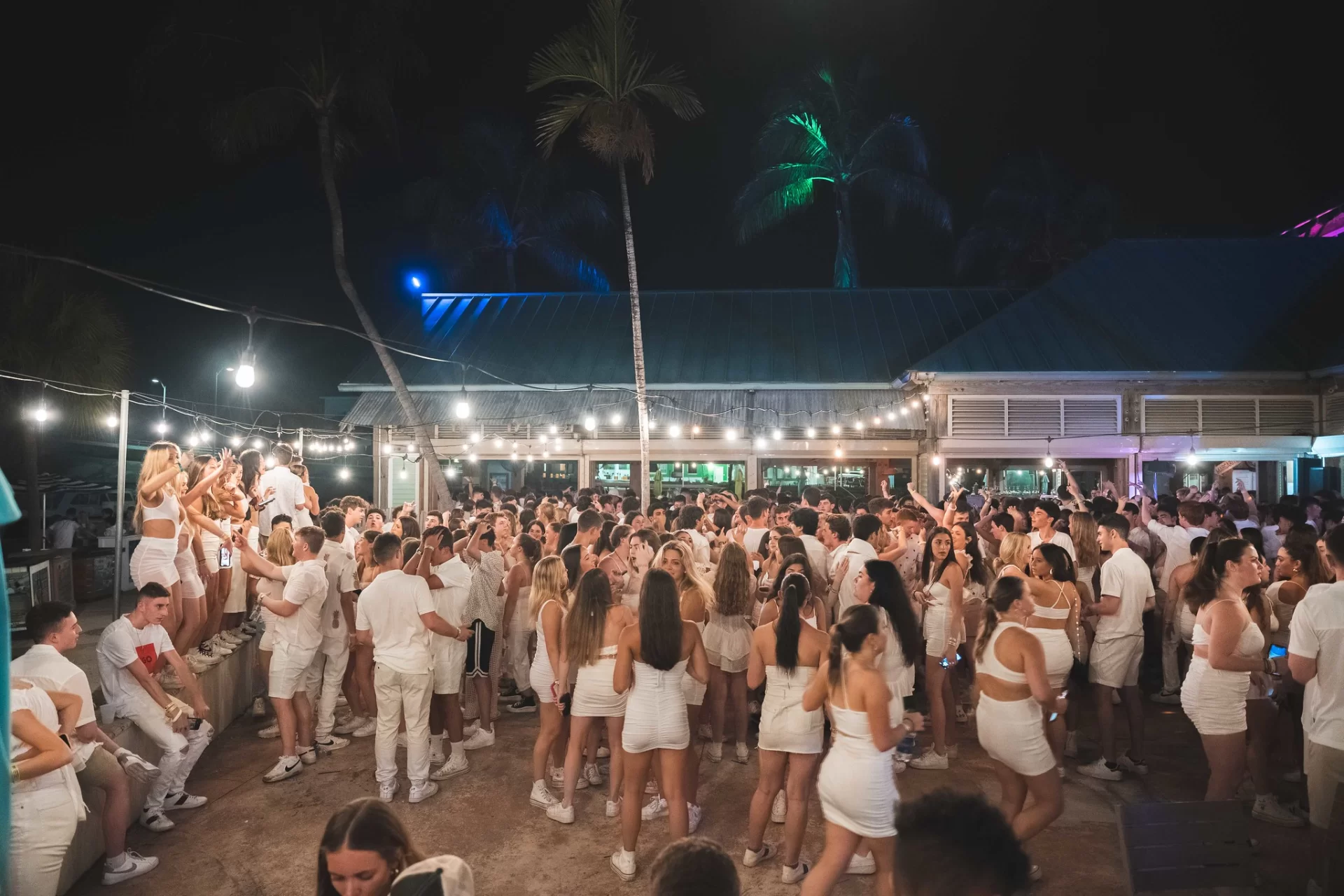 rich kid,  con nhà giàu,  học sinh trung học,  kỳ nghỉ xuân,  đảo thiên đường,  Paradise Island,  Atlantis Bahamas,  nghỉ dưỡng,  trường tư thục,  tiệc con nhà giàu,  giới thượng lưu,   ảnh 3 rich kid,  con nha giau,  hoc sinh trung hoc,  ky nghi xuan,  dao thien duong,  Paradise Island,  Atlantis Bahamas,  nghi duong,  truong tu thuc,  tiec con nha giau,  gioi thuong luu, anh 3