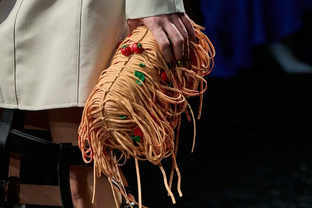 3.250 USD cho chiec tui mi spaghetti hinh anh