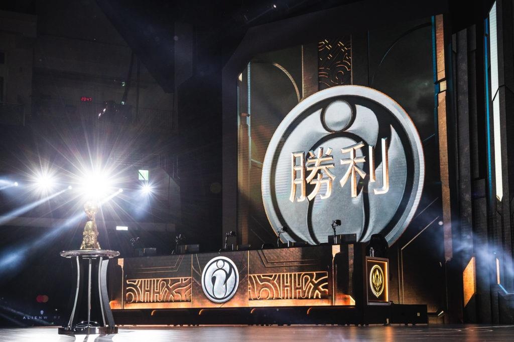 DBL va EVS thua tai Rift Rivals anh 2