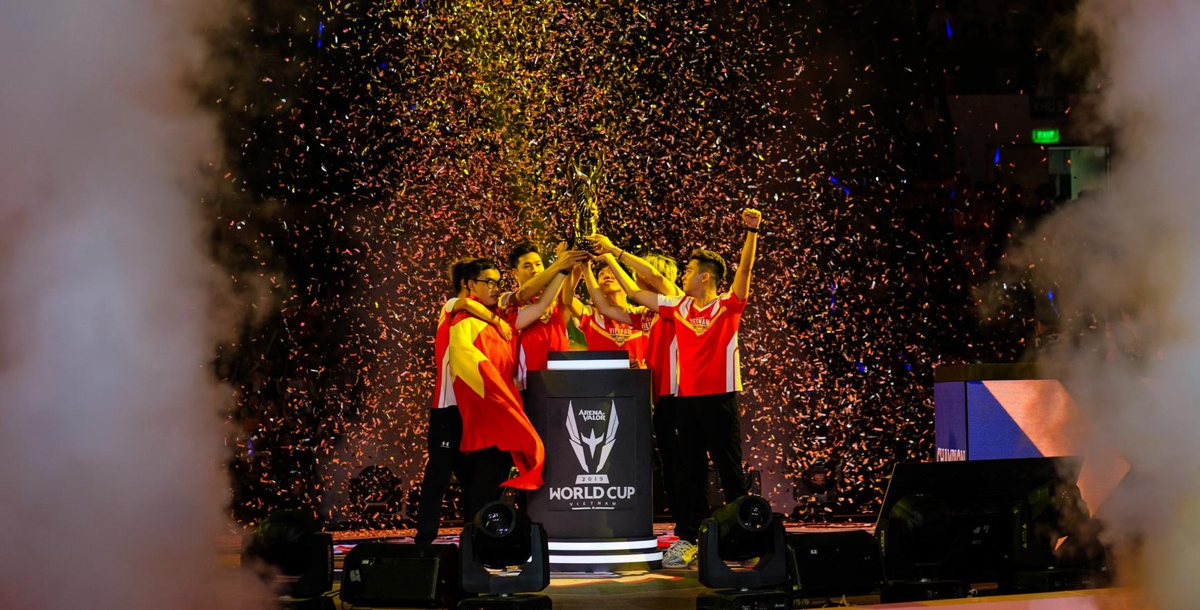 Viet Nam vo dich Lien Quan, TQ thong tri PUBG Mobile hinh anh