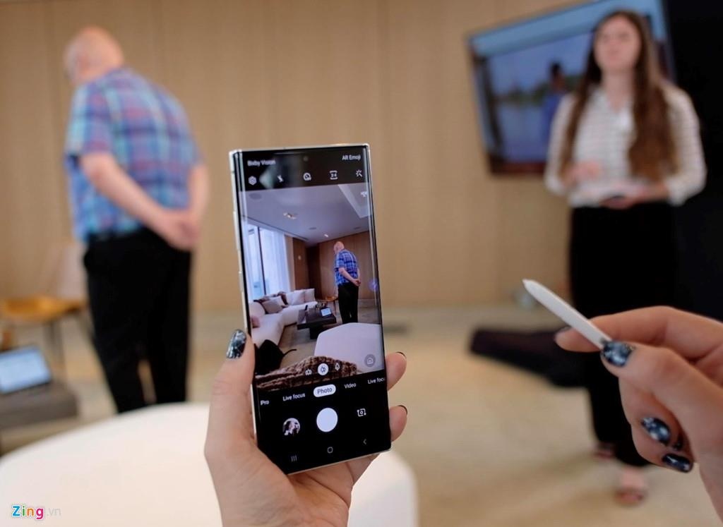 bao quoc te danh gia galaxy note10 anh 2