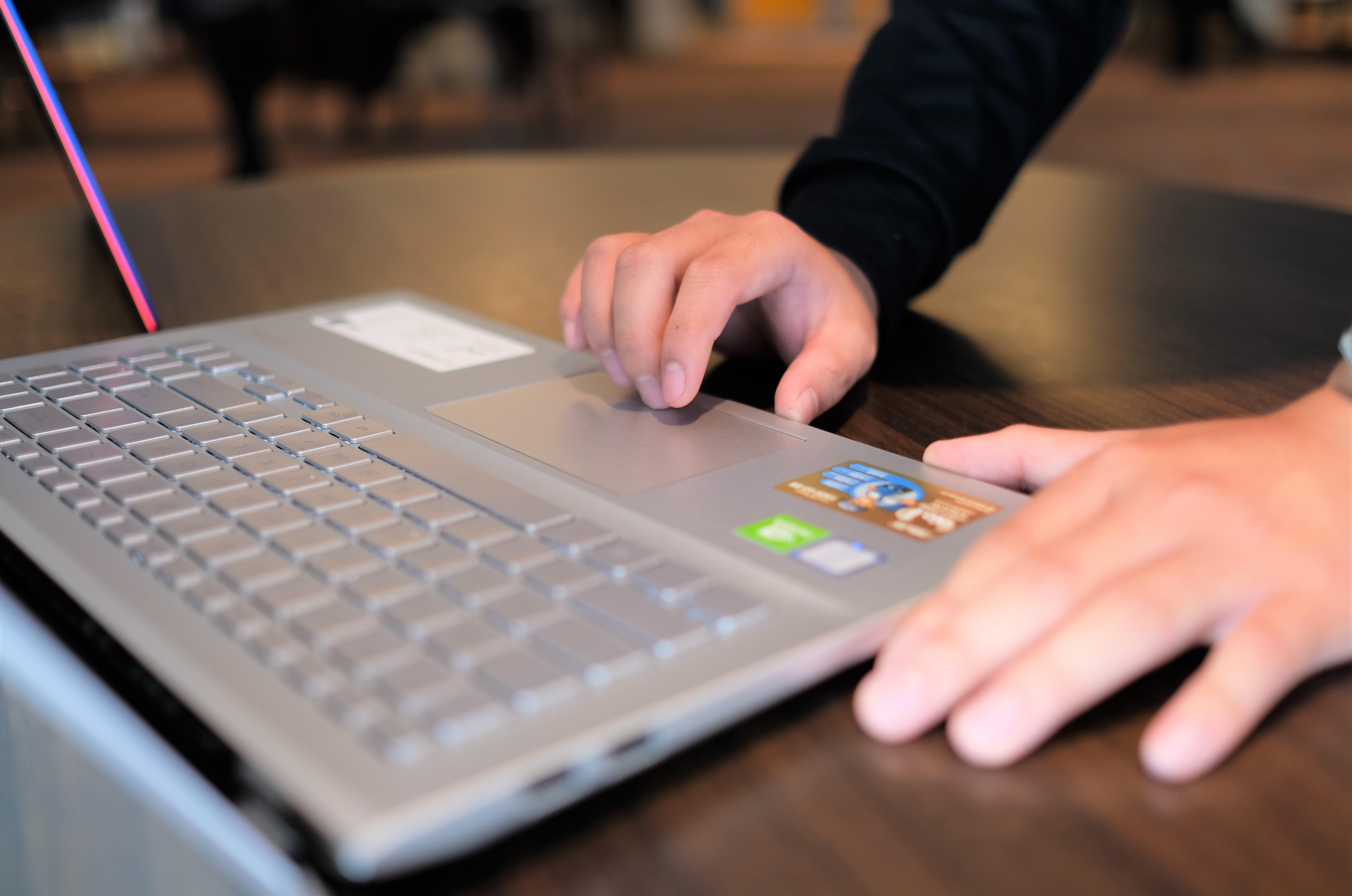 Asus vivobook s14 va s15 anh 7