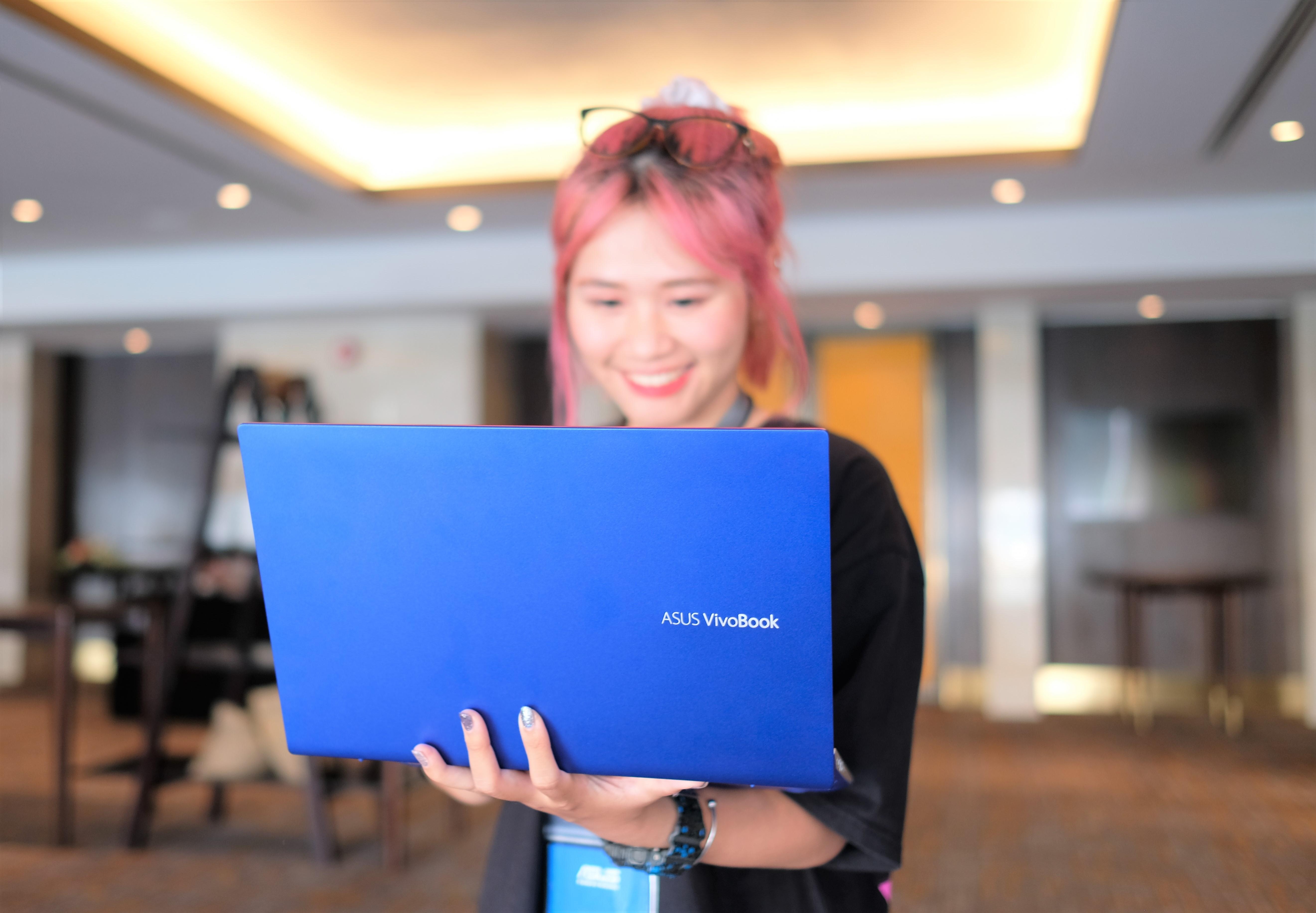 Asus ra laptop mong, nhieu mau, mo khoa guong mat, gia tu 19 trieu hinh anh