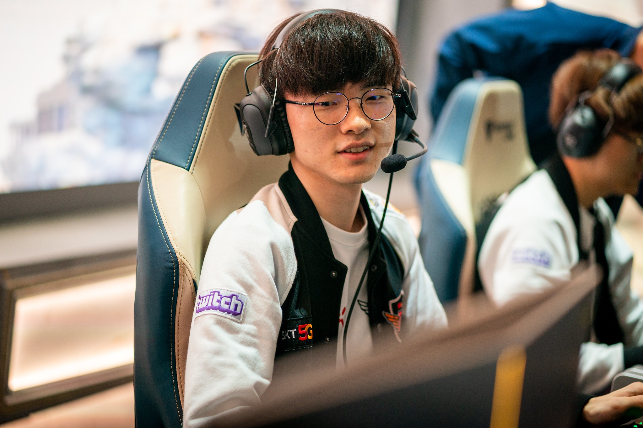 Uzi cua RNG thua cay dang truoc Faker tinh quai hinh anh