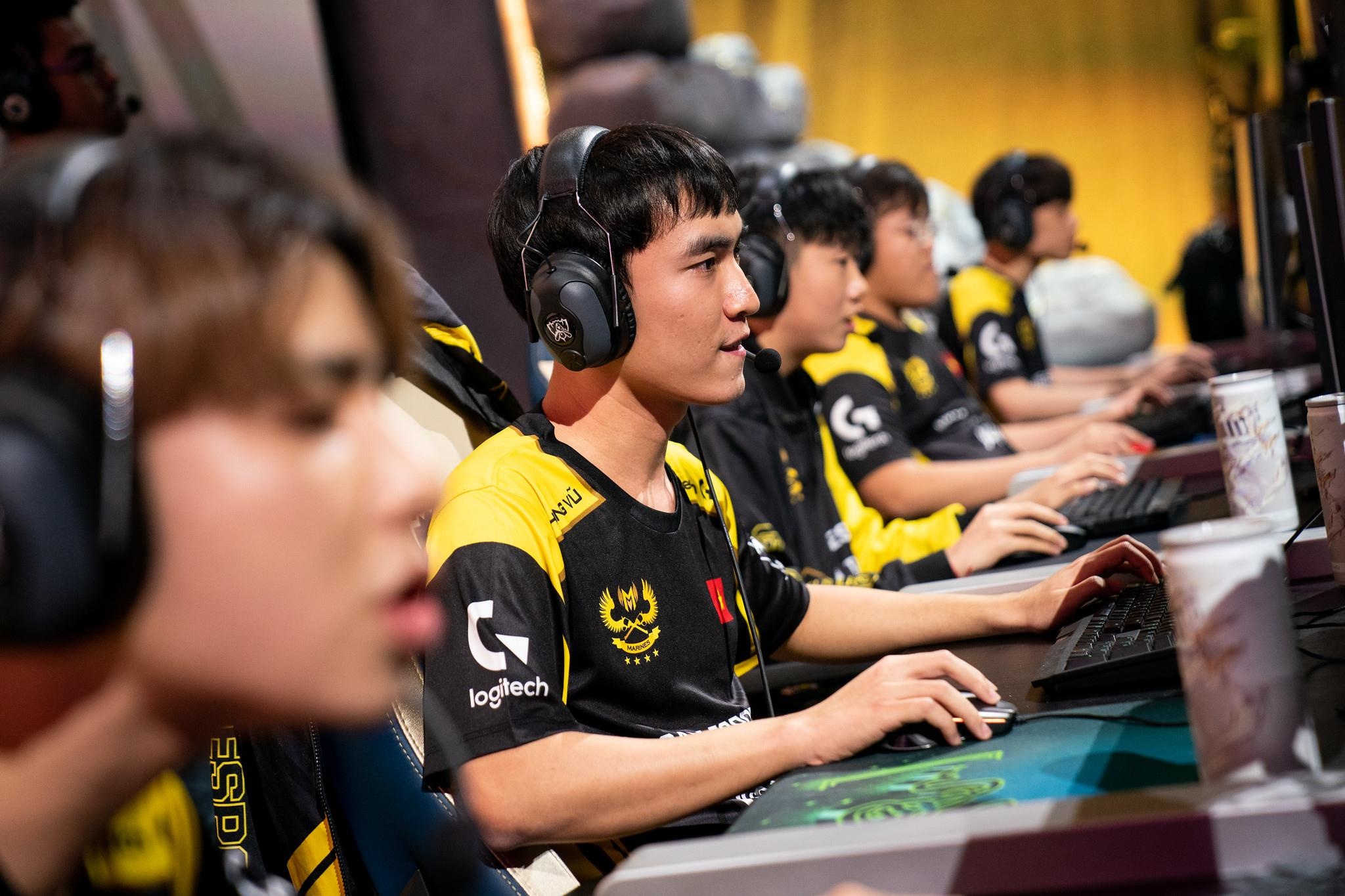 Highlight GAM vs FPX - duong kim vo dich LPL the hien suc manh hinh anh