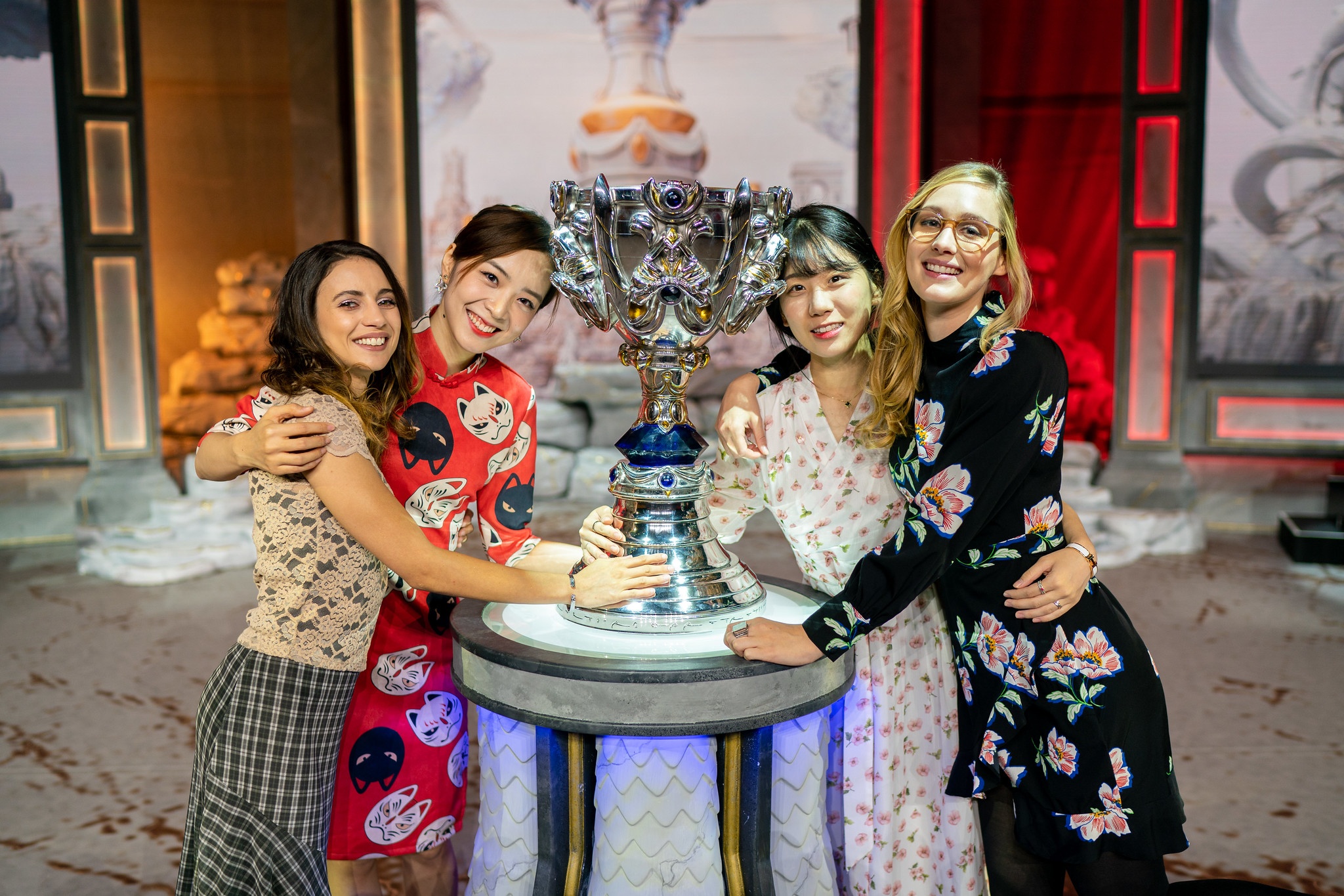 MC xinh dep tai chung ket the gioi 2019 anh 1