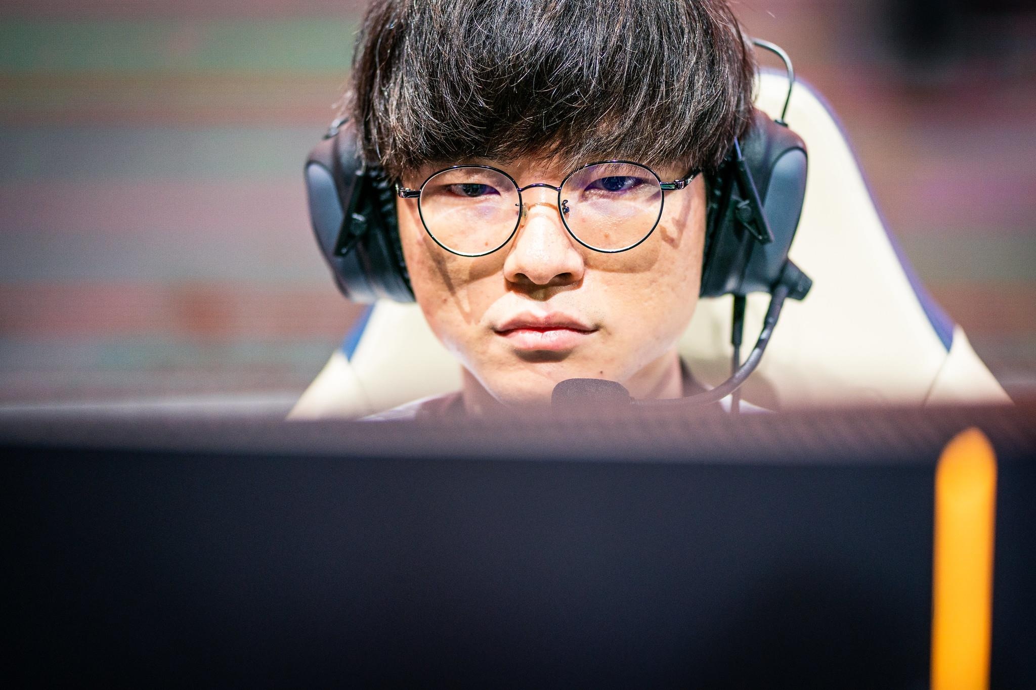 Khoanh khac SKT bi loai, G2 eSports tien den tran chung ket hinh anh